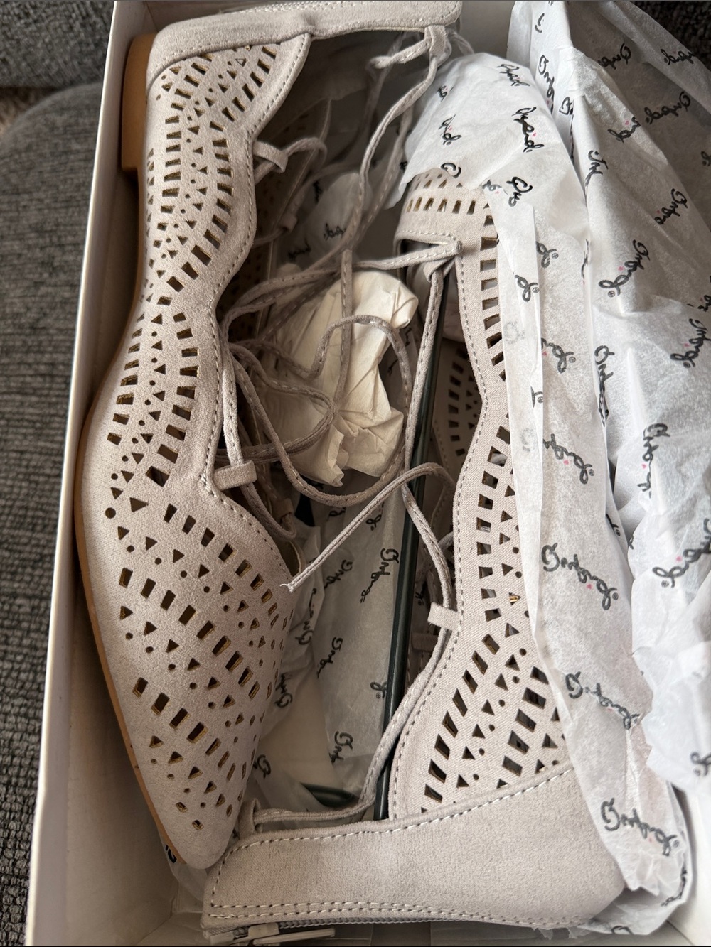 Lace-Up Laser-Cut Women's Flats in Light Grey